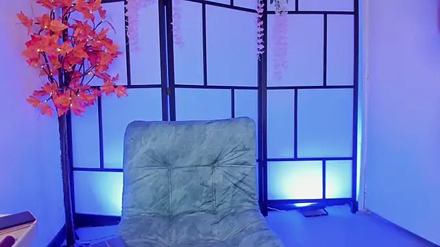 Violet-Secret Adlı Modelin Canlı XXX Sohbeti