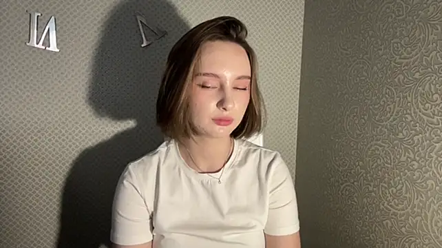 แชท XXX สดของ LovieClausing