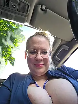 BustyLanaX's Live XXX Chat