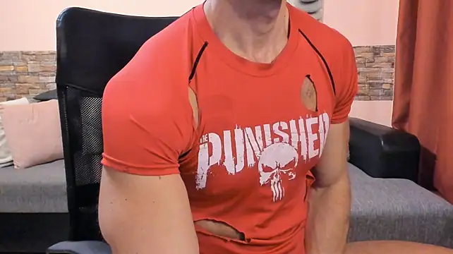 دردشة HotHunkTrainer الجنسية المباشرة