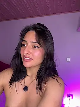 Chat +18 de NandaVixen ao vivo