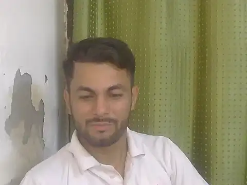 Chat +18 de Stubborndesiboy ao vivo