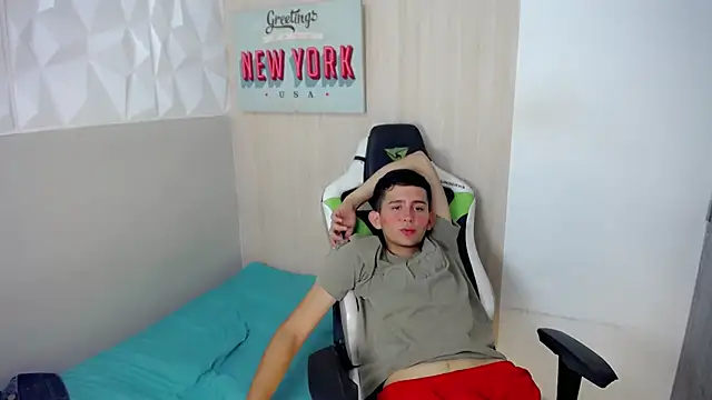 צ'אט XXX בשידור חי של JaxBlue_