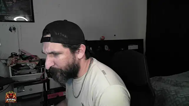 Czat XXX na żywo – DevilPup75_