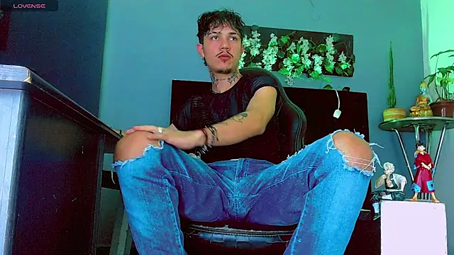 HannibalLester live XXX chat