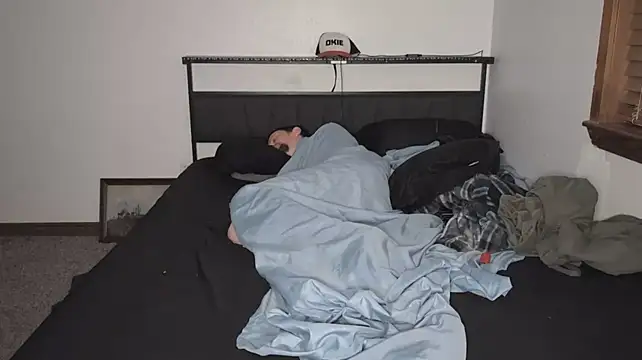 Opondestre00420 Live XXX-Chat