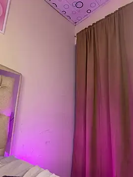 Chat XXX en directo de Candy_tynna