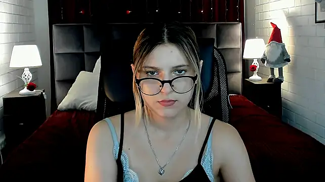 Chat +18 de LeslieBloom ao vivo