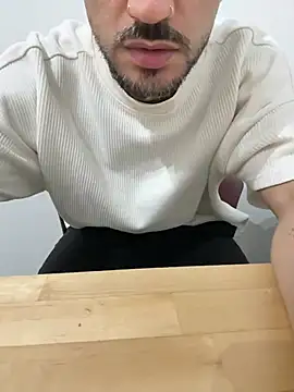 عرض كام RealDeal2000xxx