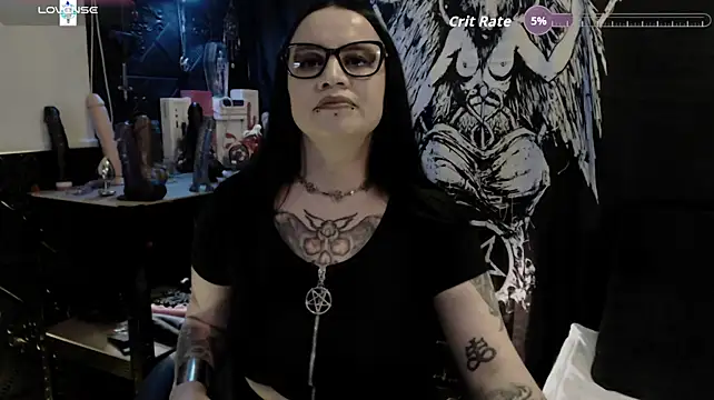 Evil_Queen_666's Live XXX Chat