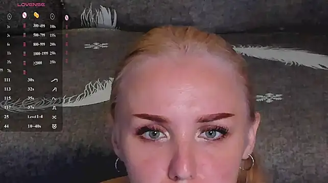LianaFord's Live XXX Chat