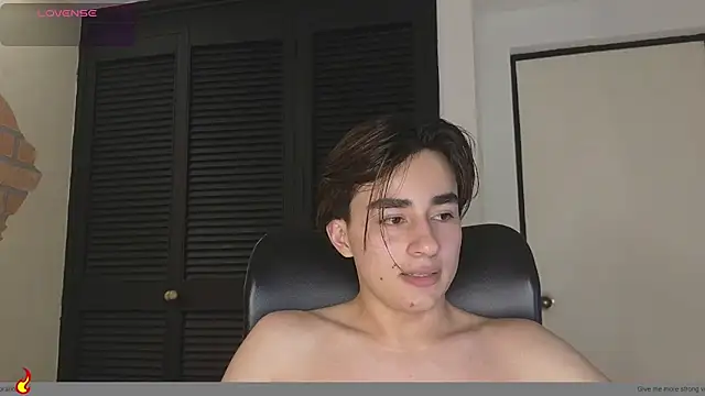 Chat +18 de Connorr_01 ao vivo