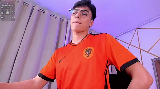 Gerony_ Adlı Modelin Canlı XXX Sohbeti