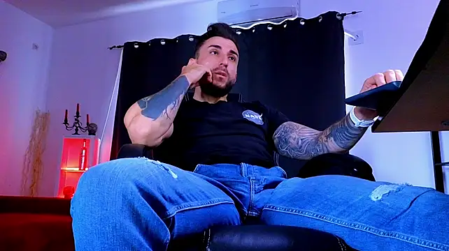 دردشة MightyAaron66 الجنسية المباشرة