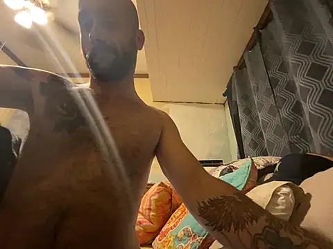 Chat +18 de OGmailKnows ao vivo