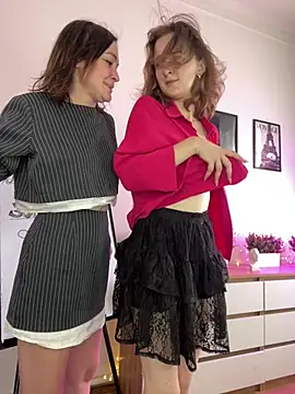 Živý XXX chat CherryBombs-
