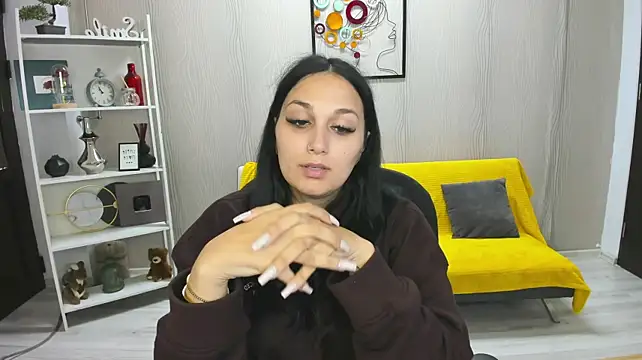 Chat +18 de MiraBennett ao vivo
