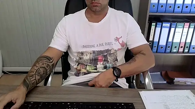 Evasionee Chat XXX live