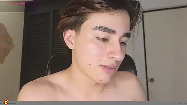 Chat XXX en directo de Connorr_01