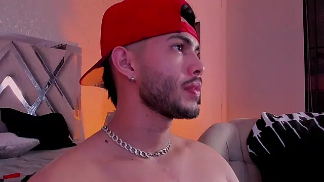 Vincentblack Adlı Modelin Canlı XXX Sohbeti