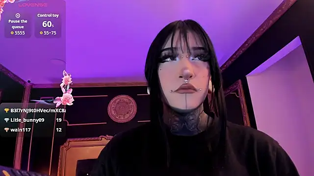 Kat_VonDe Chat XXX in diretta