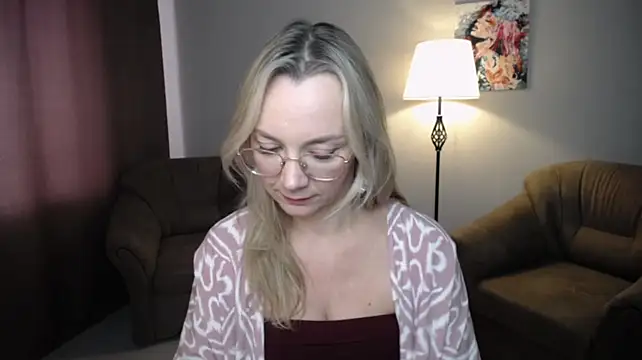 Ava_Elior élő XXX-chatje