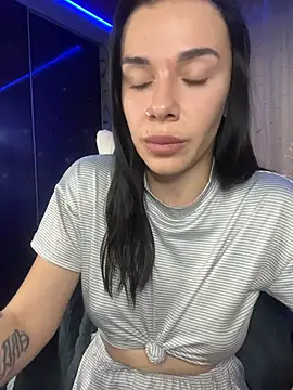 Chat +18 de Queen_of_pain ao vivo