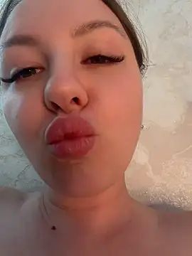 hellopussymeow's Live XXX Chat