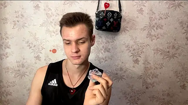 BigBabyMax live XXX chat