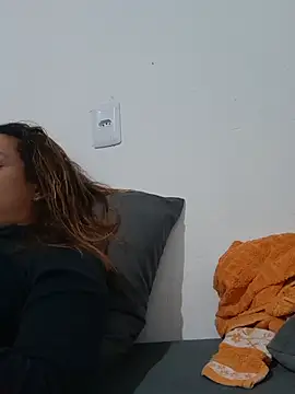 Chat +18 de ofjuliaa ao vivo