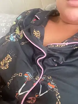 Chat +18 de magical_mia ao vivo