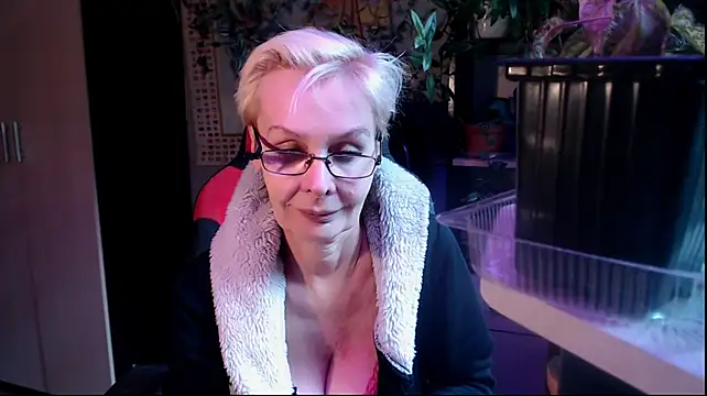 Chat +18 de HelgaHimmell ao vivo