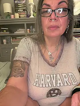 Chat +18 de dieseldame1313 ao vivo
