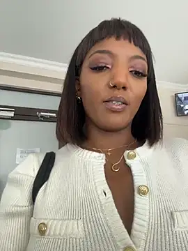 GoddessDreea's Live XXX Chat