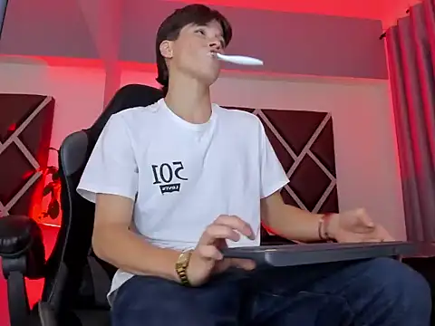 Axel_Royce – Naživo XXX chat