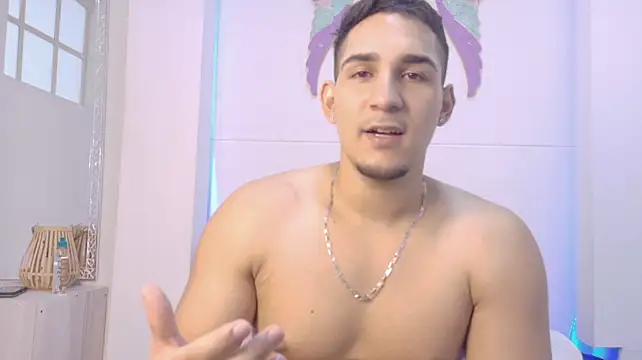 Massimo_11 Live XXX Chat