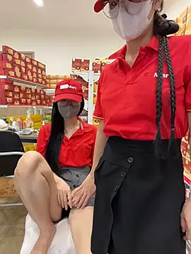 Sneaky_Cumshoot XXX чат на живо