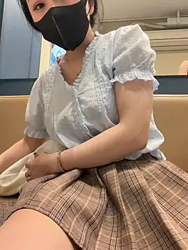 Linh_2004's Live XXX Chat