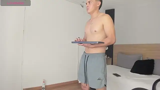 Chat +18 de Diegoacostabigcock ao vivo