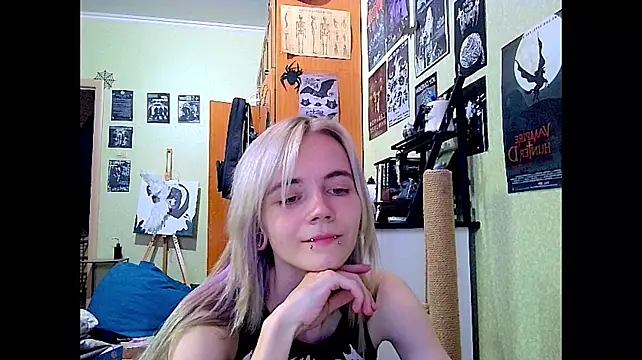 XXX chat uživo modela AdamTarlet