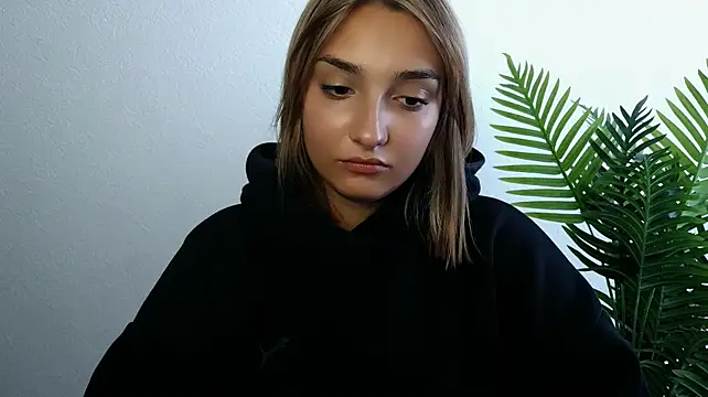veryshygirl: онлайн-секс-чат