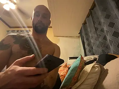 OGmailKnows Adlı Modelin Canlı XXX Sohbeti