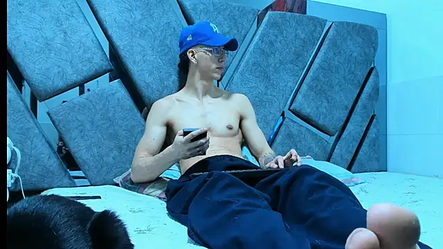 OliverThompsonJS Live XXX-chat