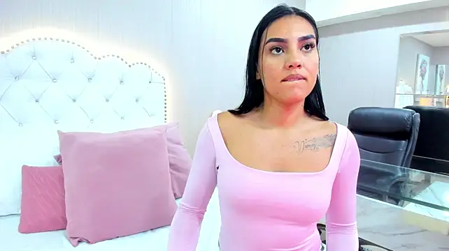 Chat +18 de Valen_Abella ao vivo