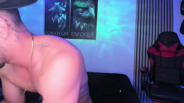 XXX chat uživo modela Dackson77