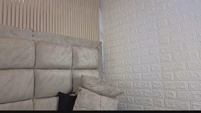 julayboobs1's Live XXX Chat