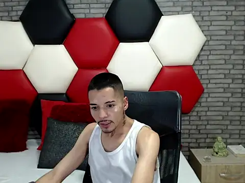 Thristan05 Live XXX-chat