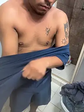 HectorSHot Adlı Modelin Canlı XXX Sohbeti