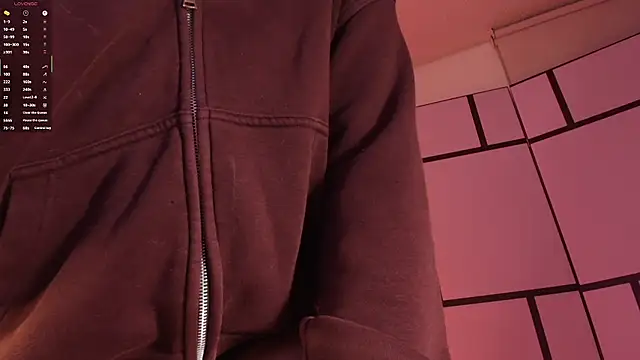 Cryystal_1's Live XXX Chat