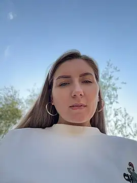 Crazy-Rosa live XXX chat